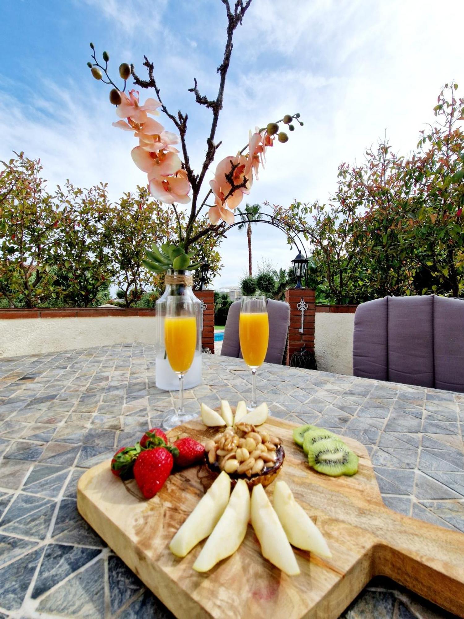 New Holiday House "Casa Mialina" With Private Pool, 300M To Beach Cambrils Zewnętrze zdjęcie